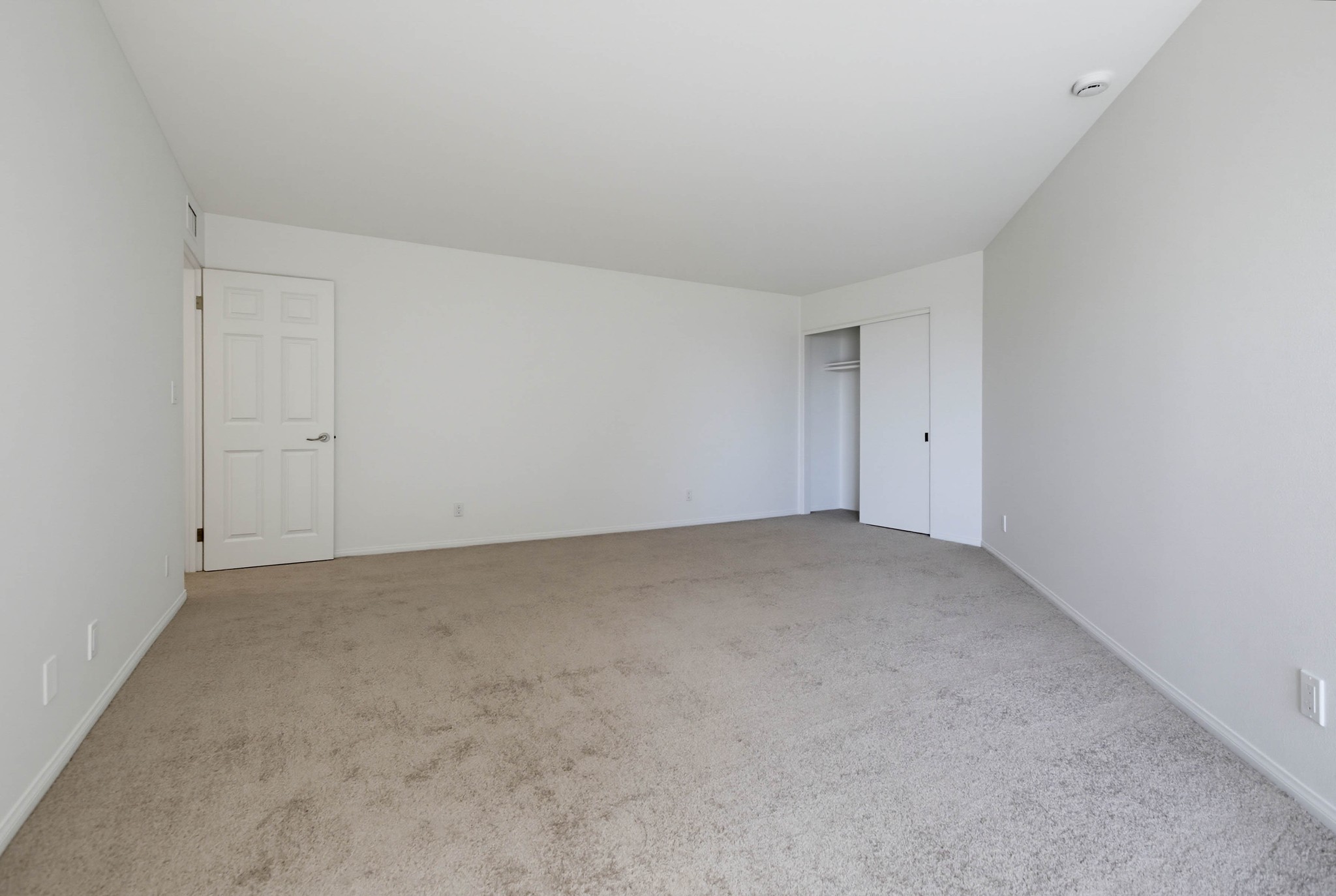 Virtual tour photo 48 of 125 for 1660-62 Neptune Ave