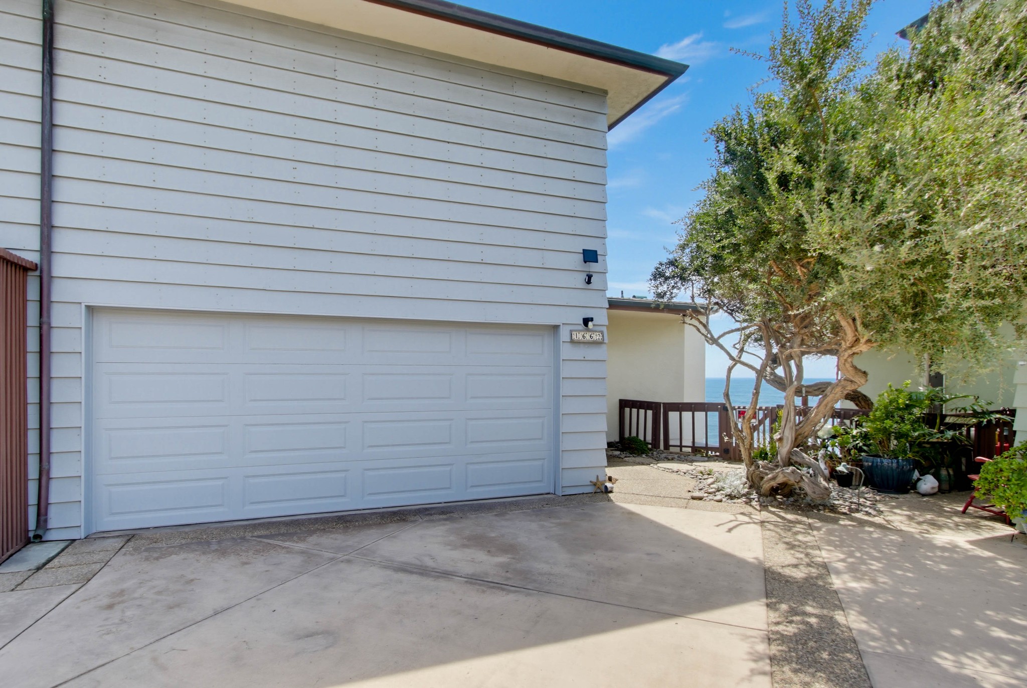 Virtual tour photo 65 of 125 for 1660-62 Neptune Ave