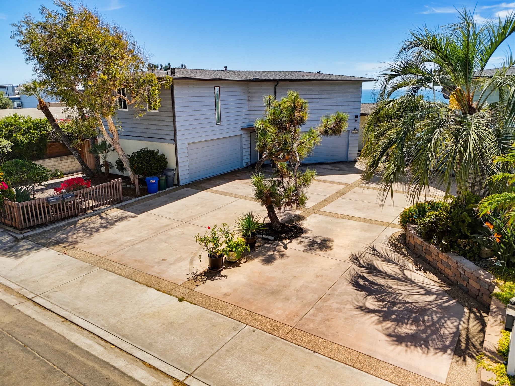 Virtual tour photo 89 of 125 for 1660-62 Neptune Ave