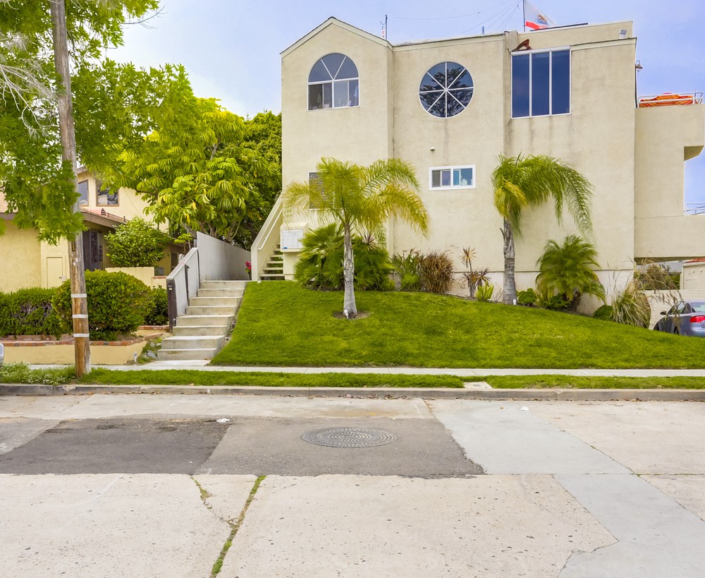 Virtual tour photo 3 of 40 for 1662 Moorland Dr