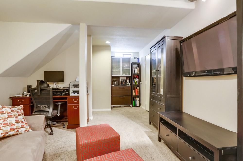 Virtual tour photo 20 of 40 for 1662 Moorland Dr