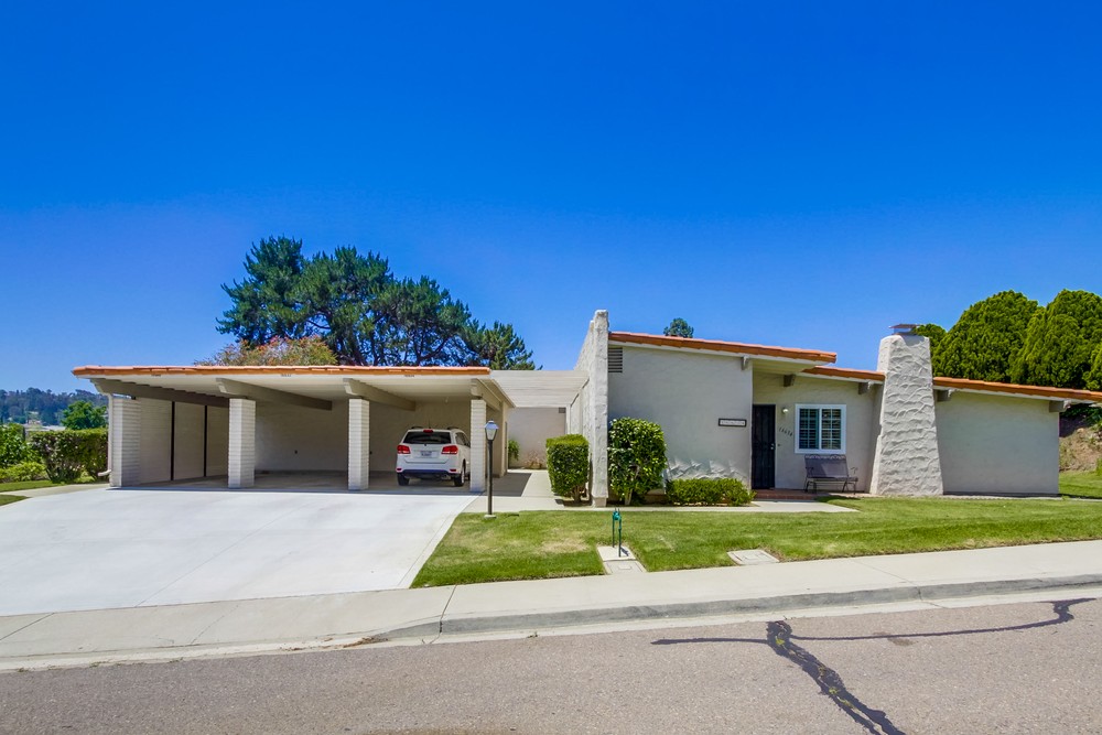 Virtual tour photo 4 of 29 for 16634 Diaz Dr