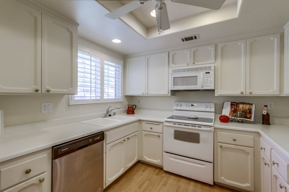 Virtual tour photo 13 of 29 for 16634 Diaz Dr