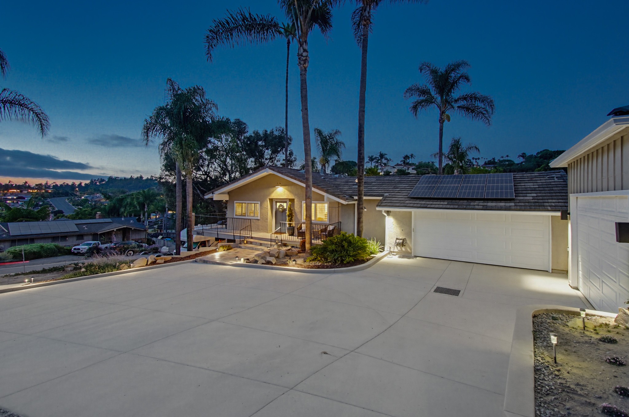 Virtual tour photo 1 of 160 for 1664 Alta Vista Dr