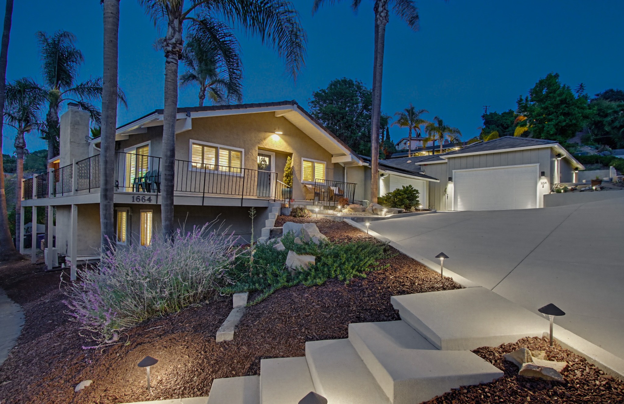 Virtual tour photo 4 of 160 for 1664 Alta Vista Dr
