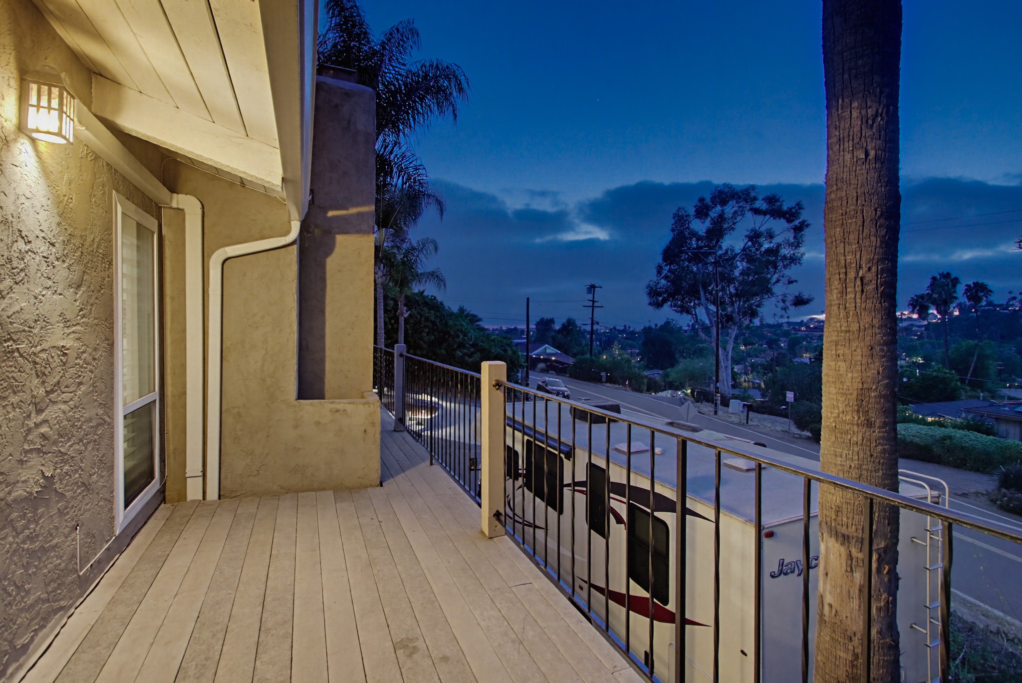 Virtual tour photo 10 of 160 for 1664 Alta Vista Dr
