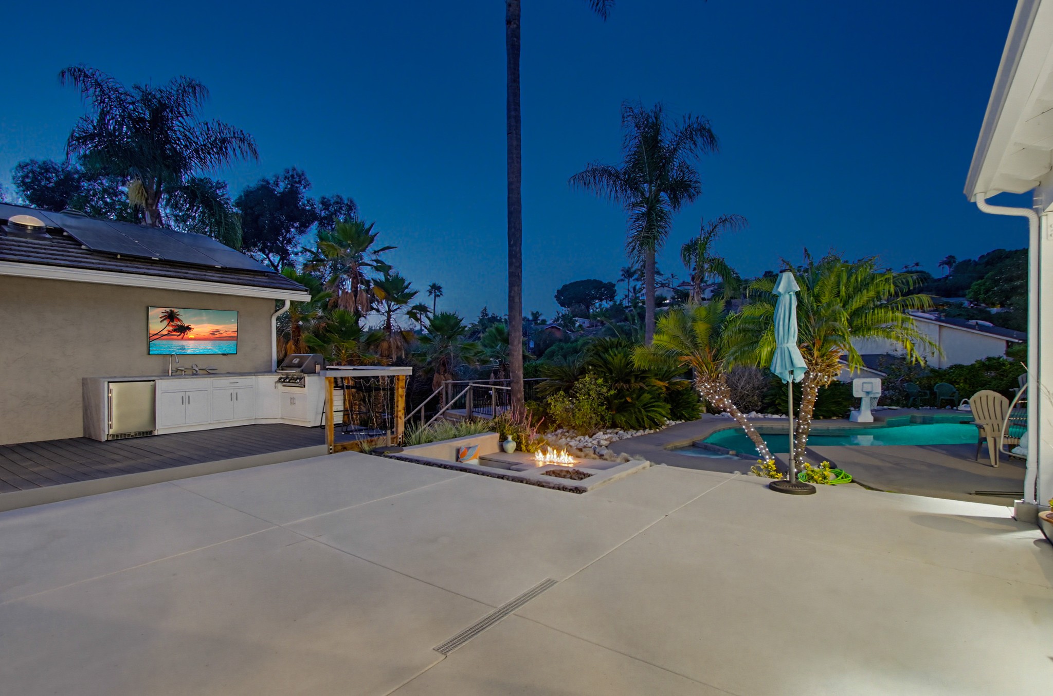 Virtual tour photo 12 of 160 for 1664 Alta Vista Dr