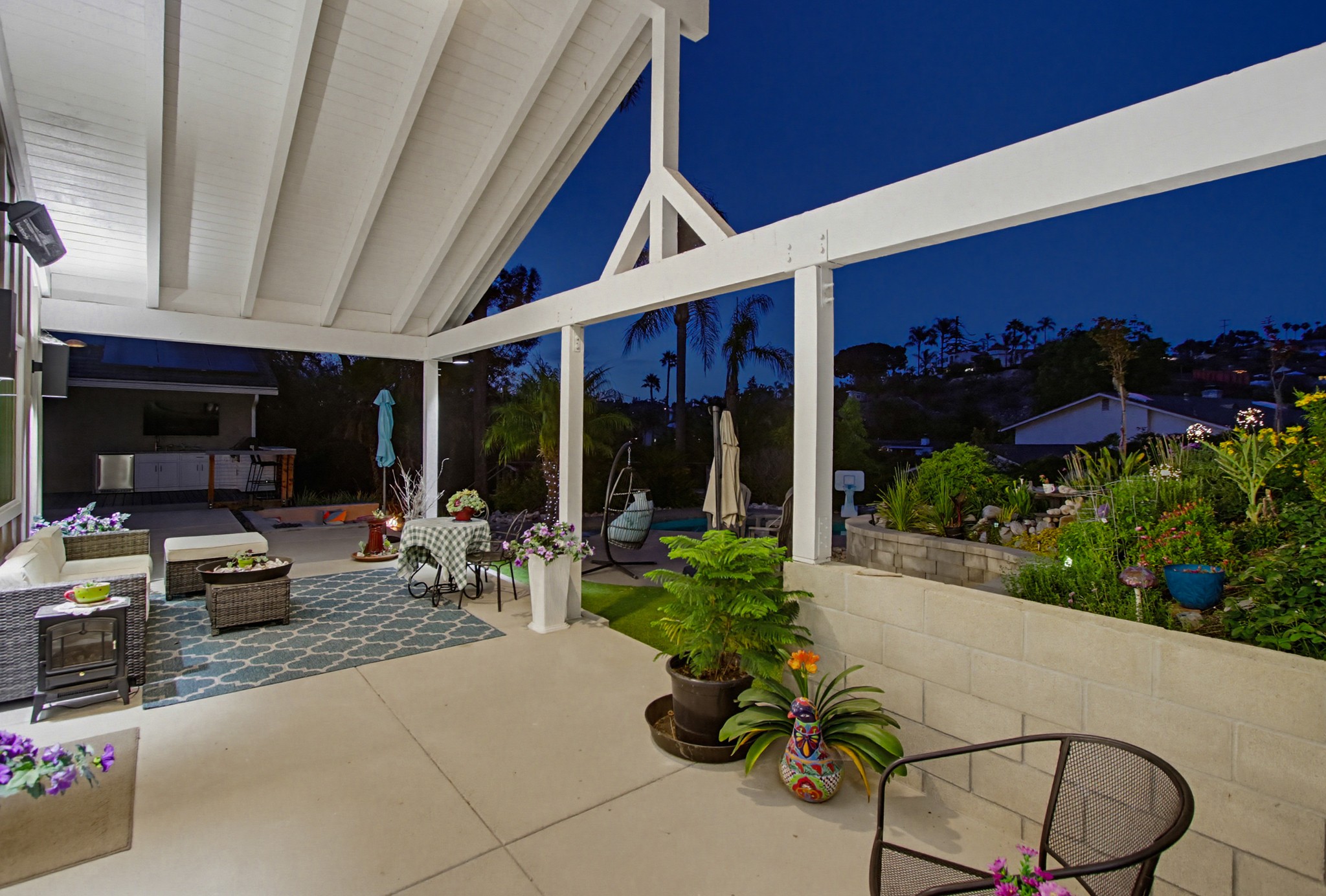 Virtual tour photo 17 of 160 for 1664 Alta Vista Dr