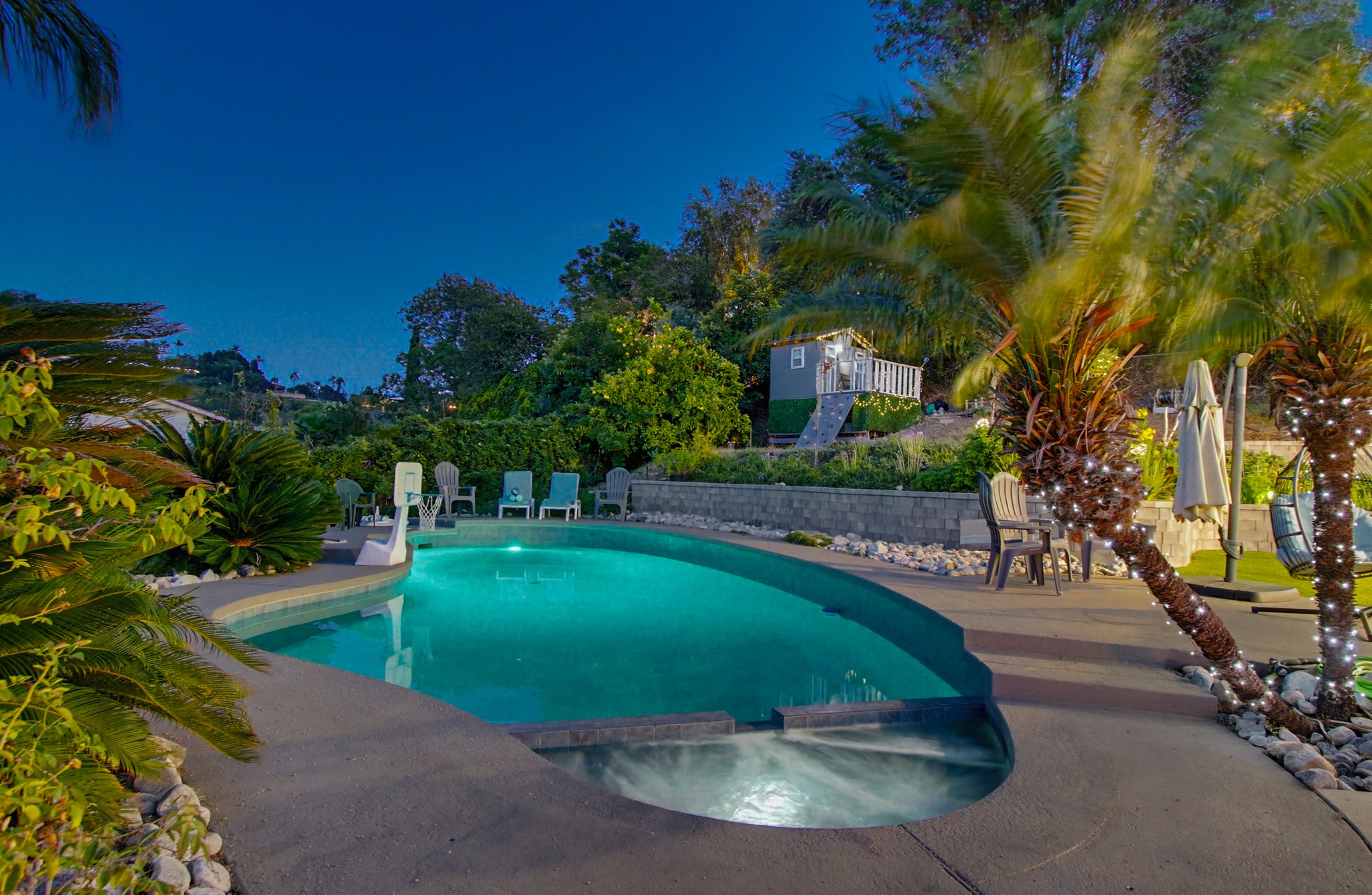 Virtual tour photo 25 of 160 for 1664 Alta Vista Dr