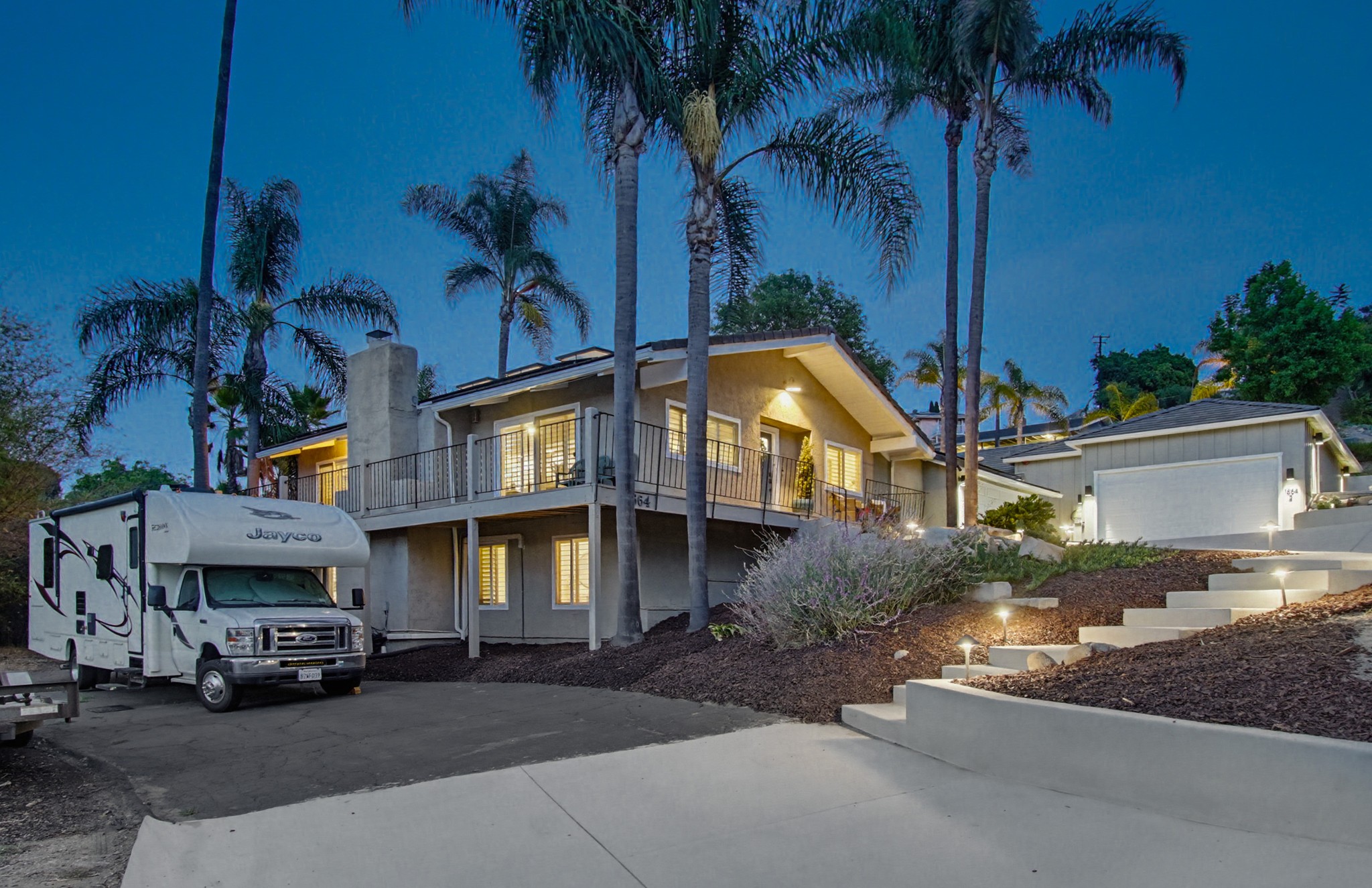 Virtual tour photo 27 of 160 for 1664 Alta Vista Dr