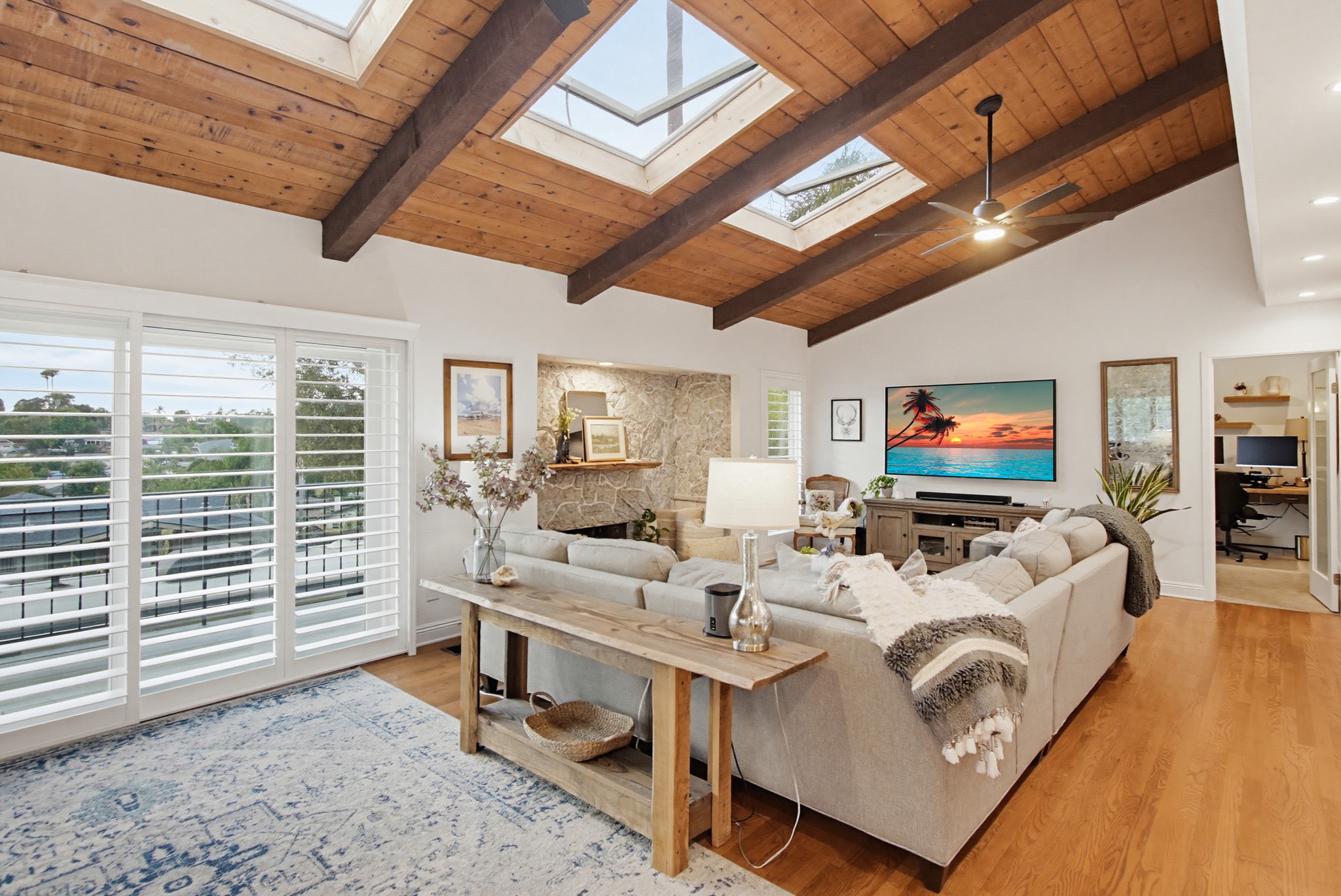 Virtual tour photo 28 of 160 for 1664 Alta Vista Dr