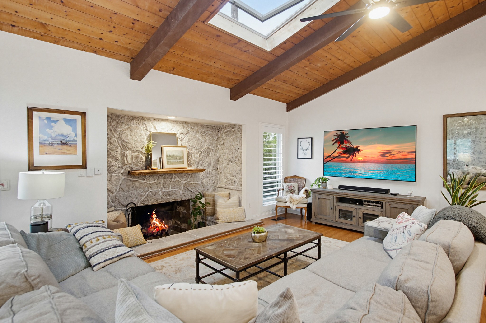 Virtual tour photo 31 of 160 for 1664 Alta Vista Dr