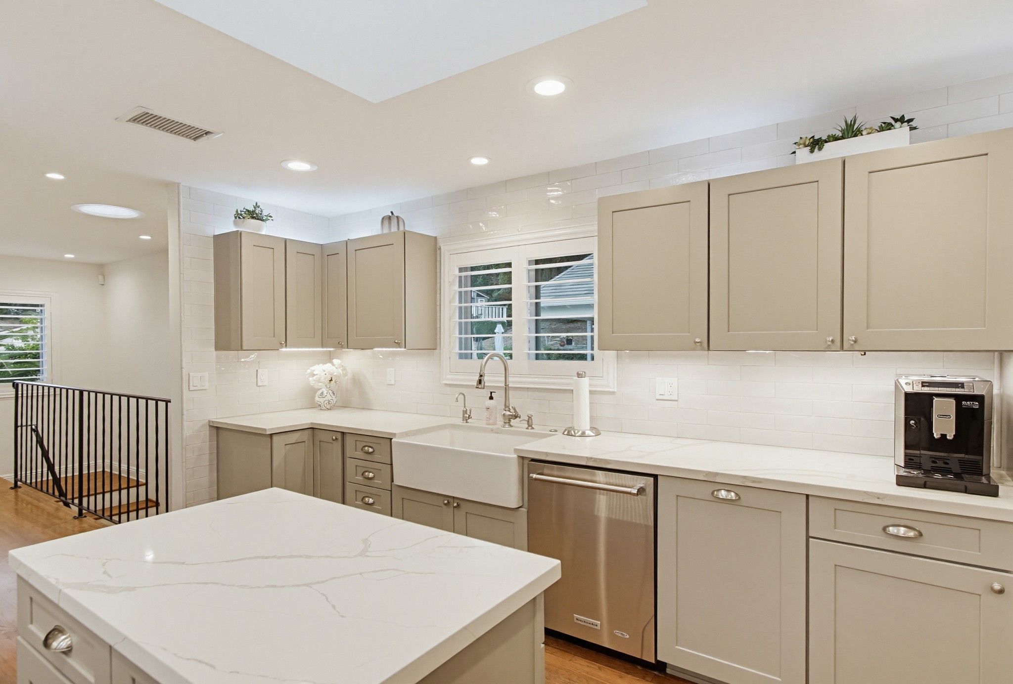 Virtual tour photo 39 of 160 for 1664 Alta Vista Dr