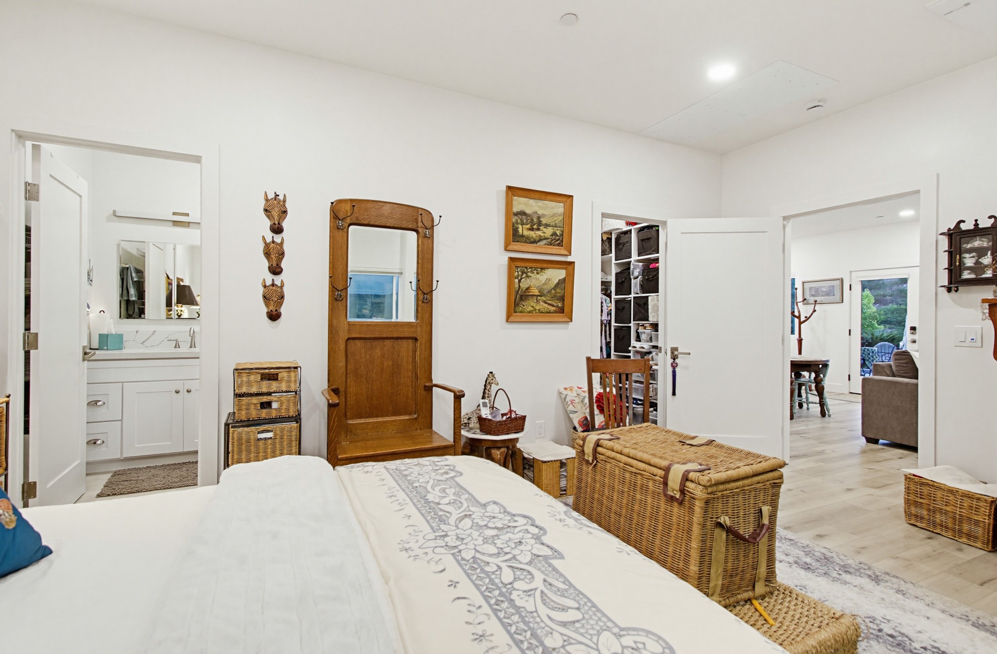 Virtual tour photo 81 of 160 for 1664 Alta Vista Dr