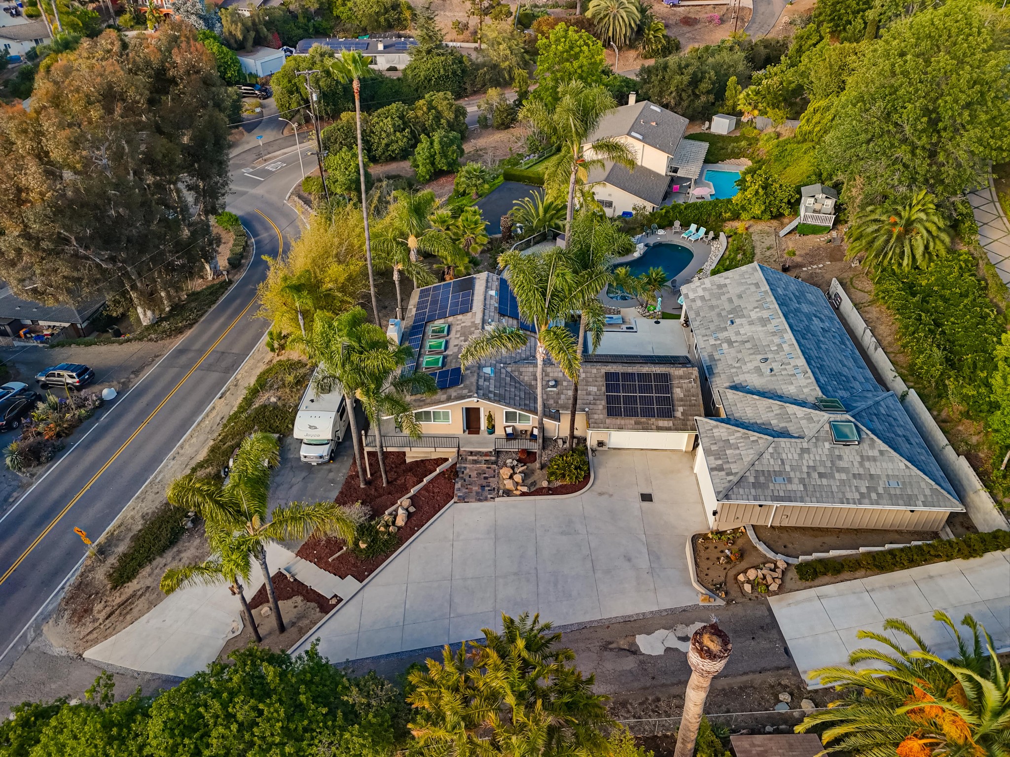 Virtual tour photo 31 of 39 for 1664 Alta Vista Dr