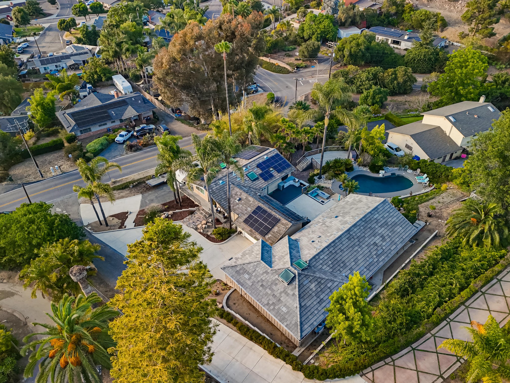 Virtual tour photo 32 of 39 for 1664 Alta Vista Dr