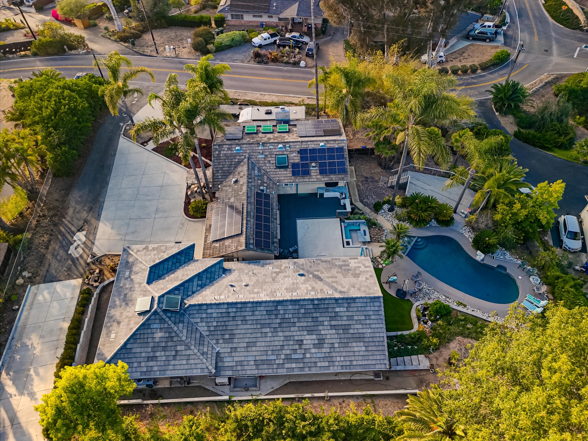 Virtual tour photo 33 of 39 for 1664 Alta Vista Dr