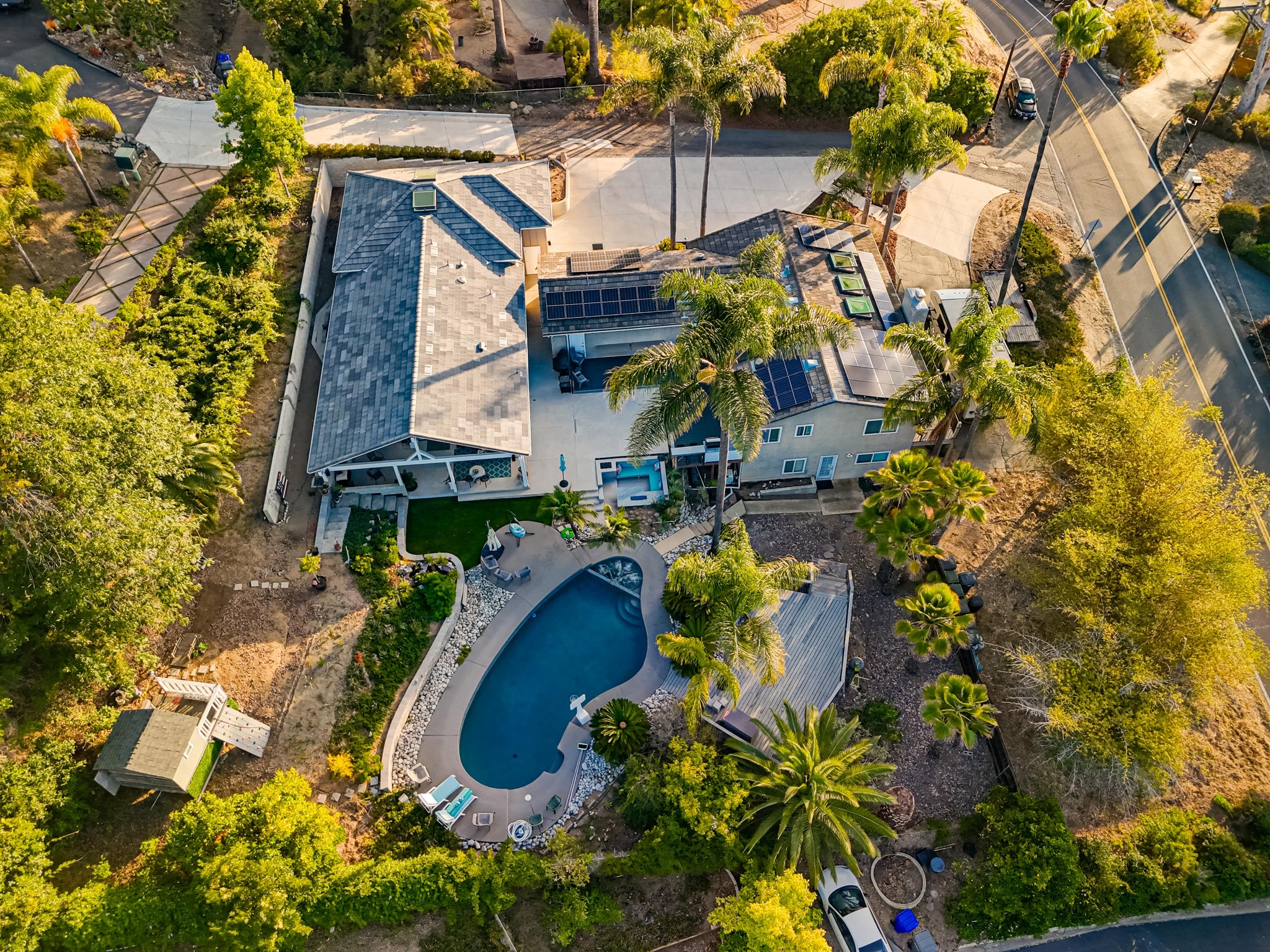 Virtual tour photo 35 of 39 for 1664 Alta Vista Dr