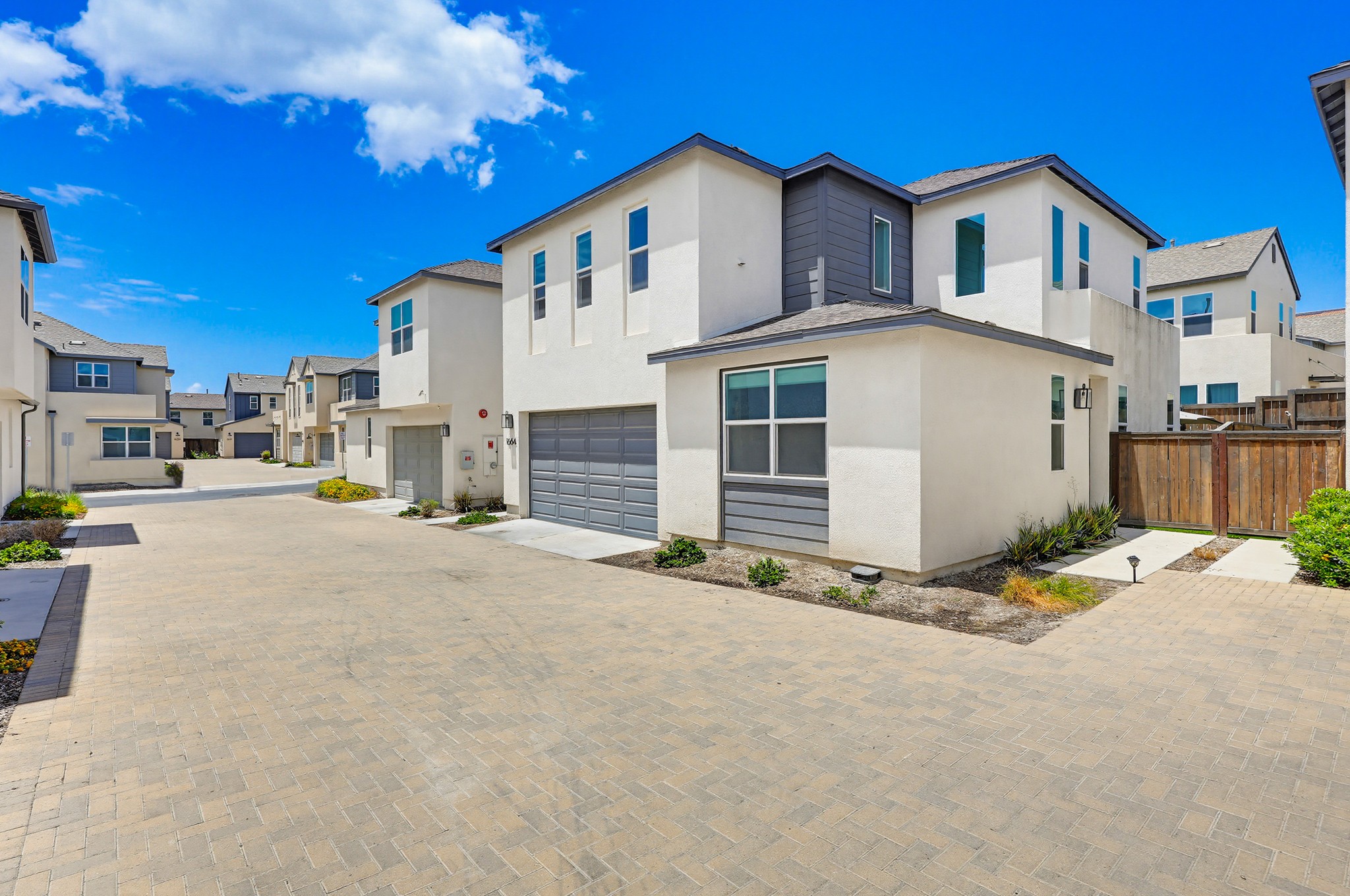 Virtual tour photo 1 of 71 for 1664 Whitmore Lp