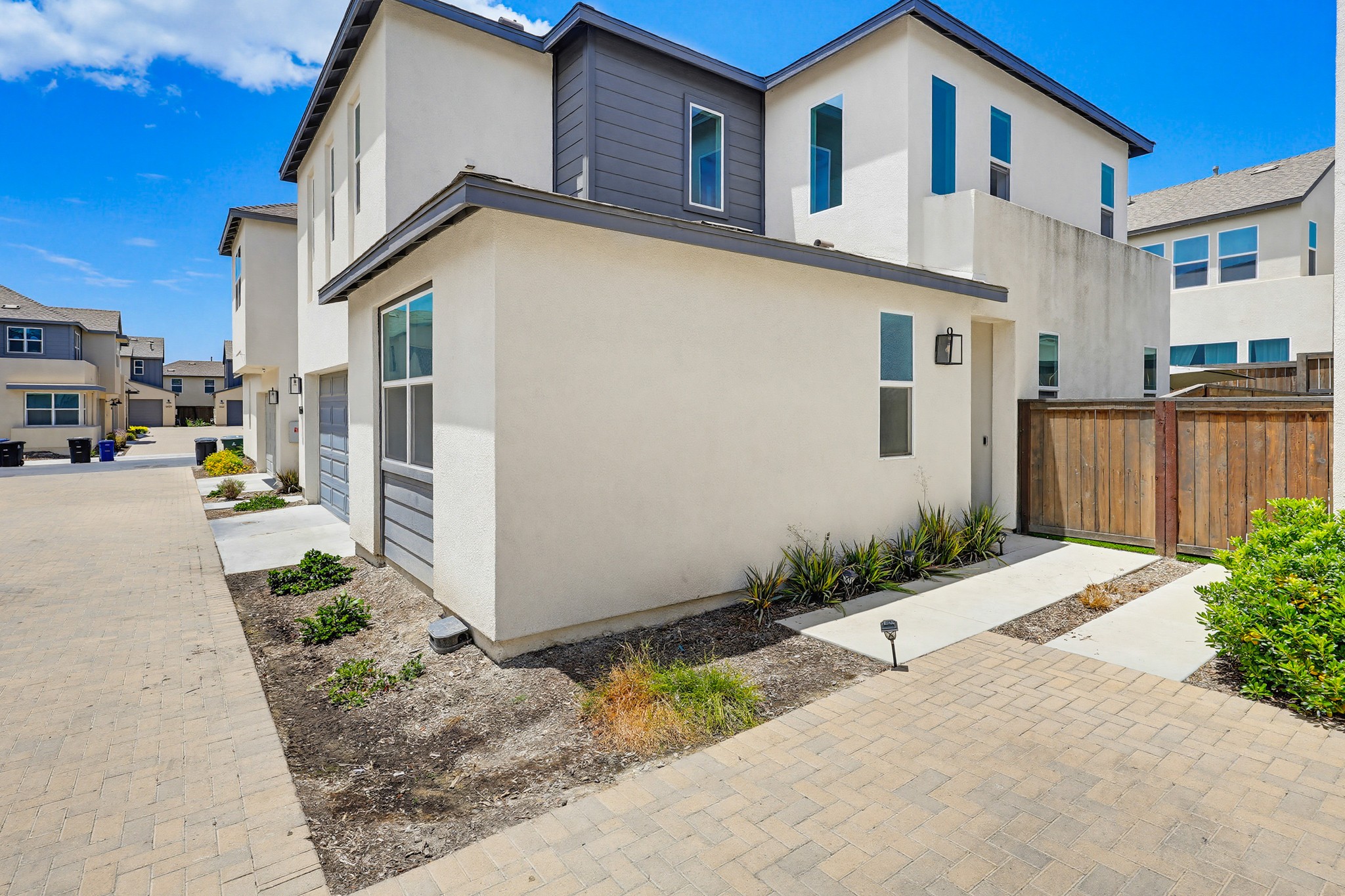 Virtual tour photo 5 of 71 for 1664 Whitmore Lp
