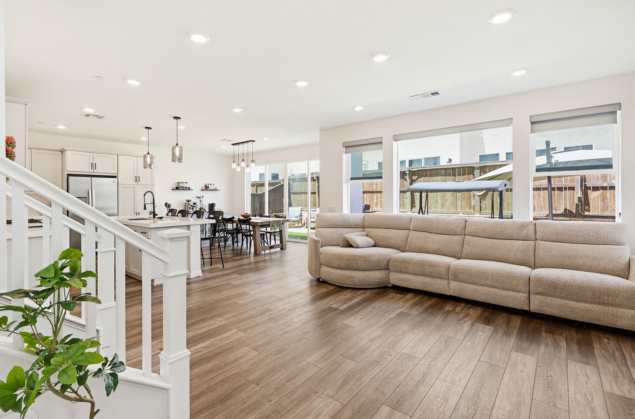 Virtual tour photo 9 of 71 for 1664 Whitmore Lp