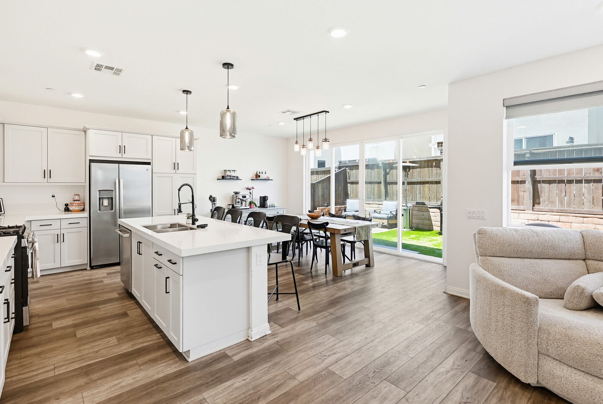 Virtual tour photo 11 of 71 for 1664 Whitmore Lp