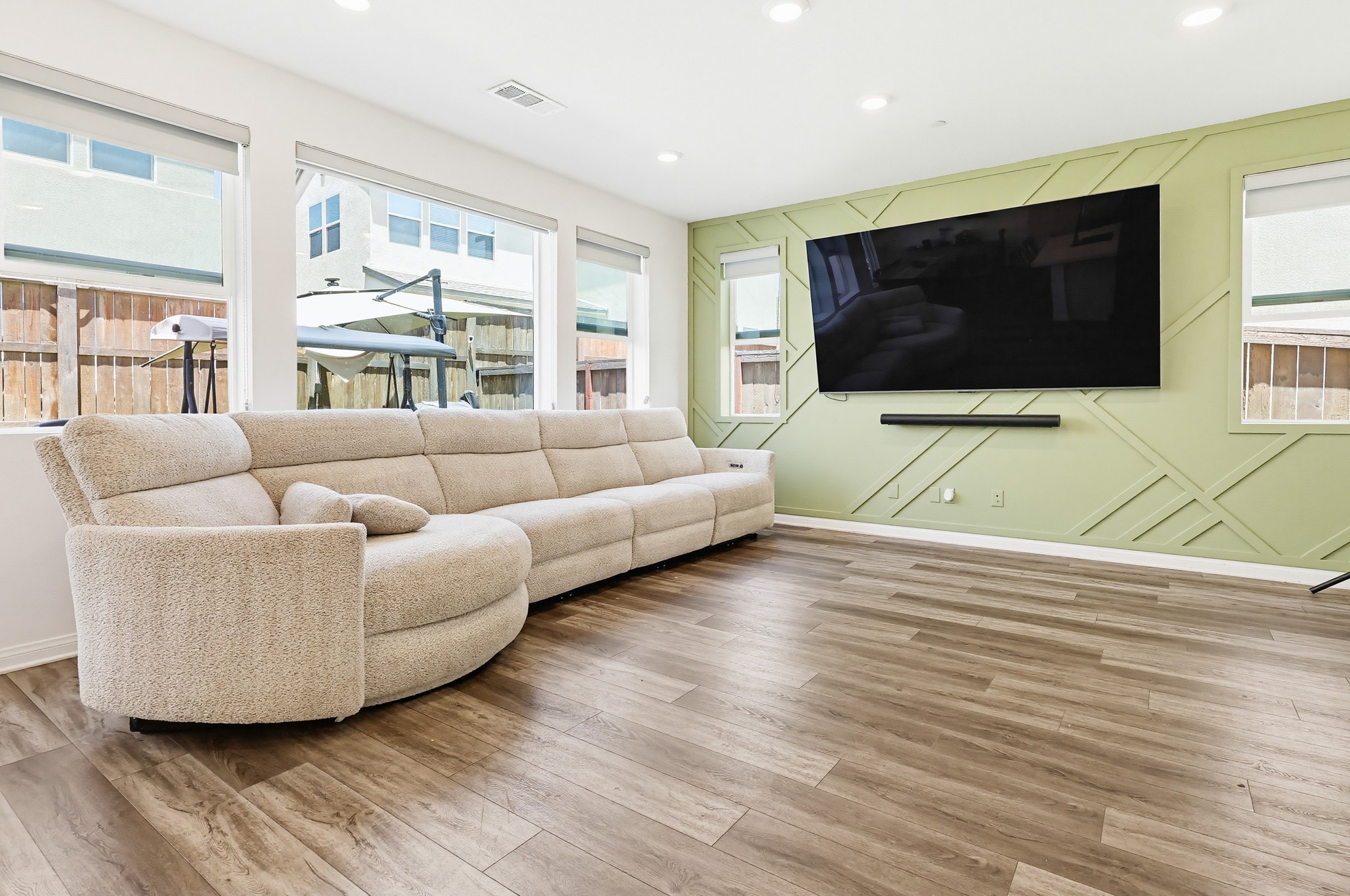 Virtual tour photo 12 of 71 for 1664 Whitmore Lp