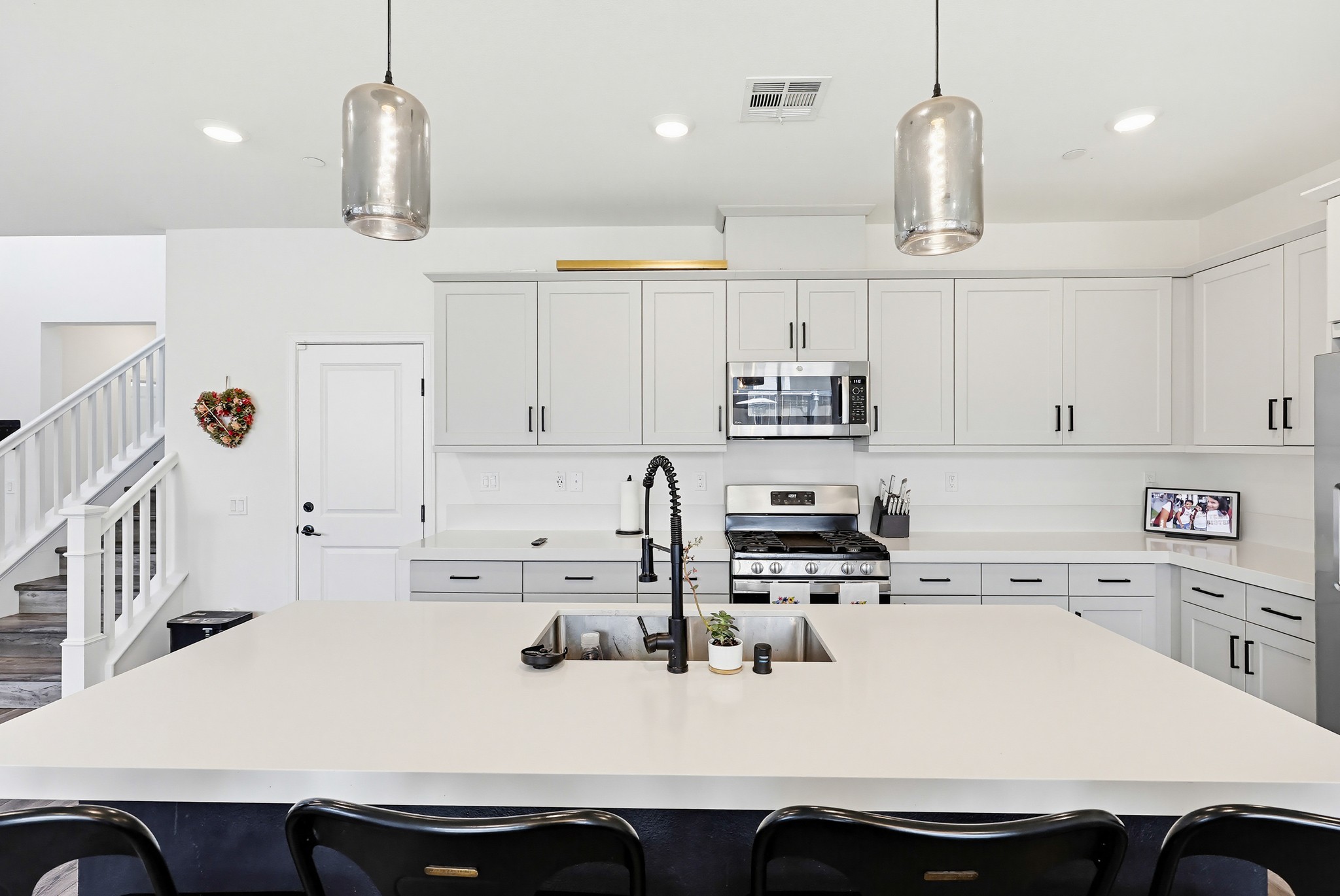 Virtual tour photo 13 of 71 for 1664 Whitmore Lp