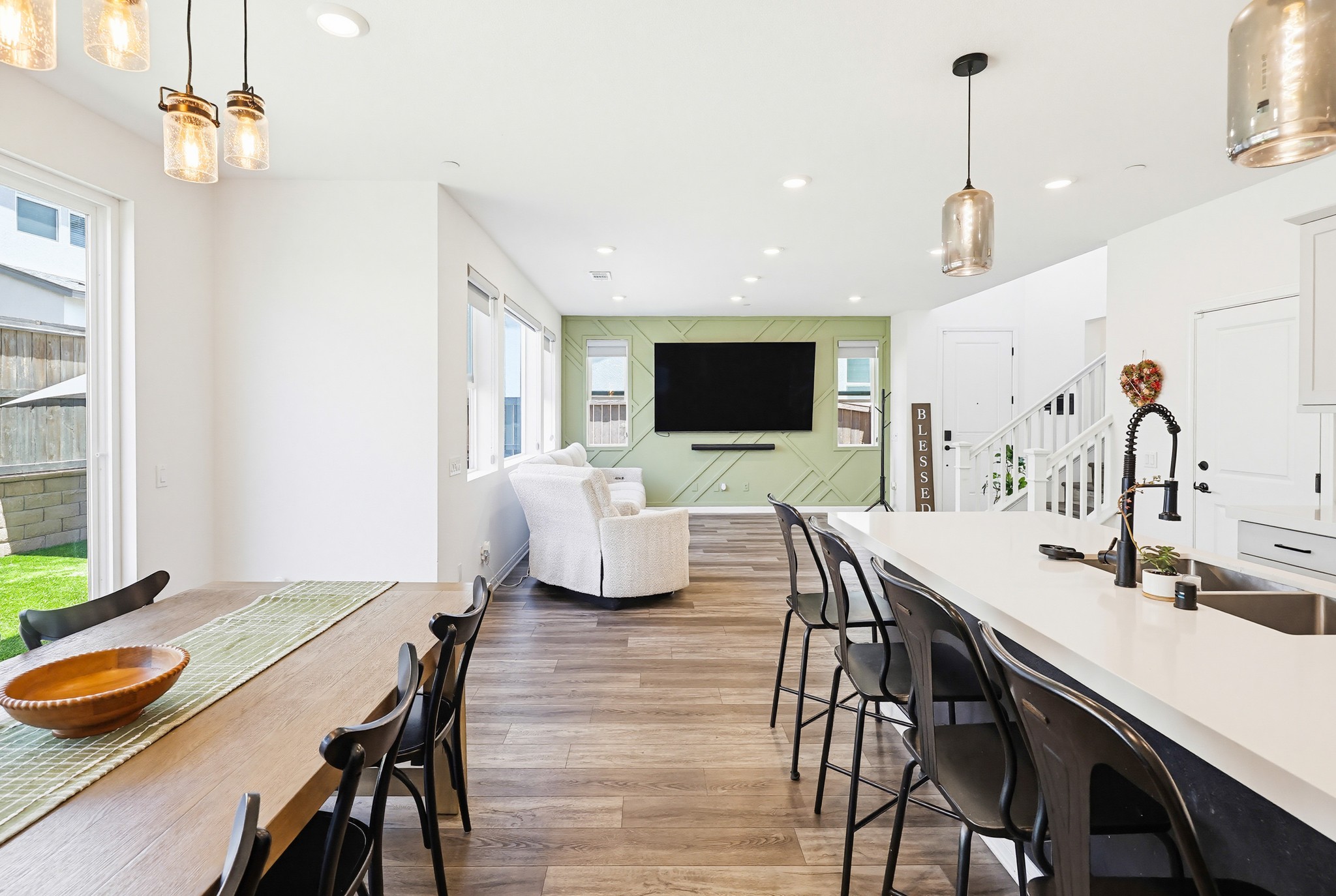 Virtual tour photo 21 of 71 for 1664 Whitmore Lp