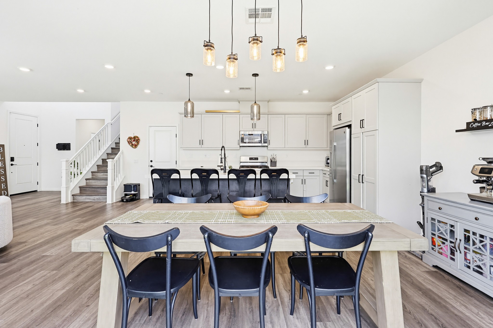 Virtual tour photo 31 of 71 for 1664 Whitmore Lp
