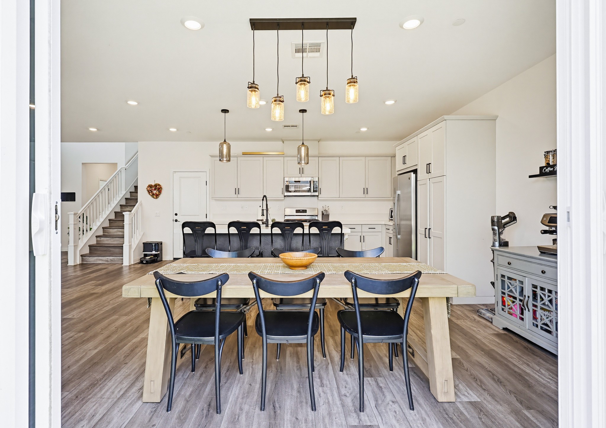 Virtual tour photo 32 of 71 for 1664 Whitmore Lp