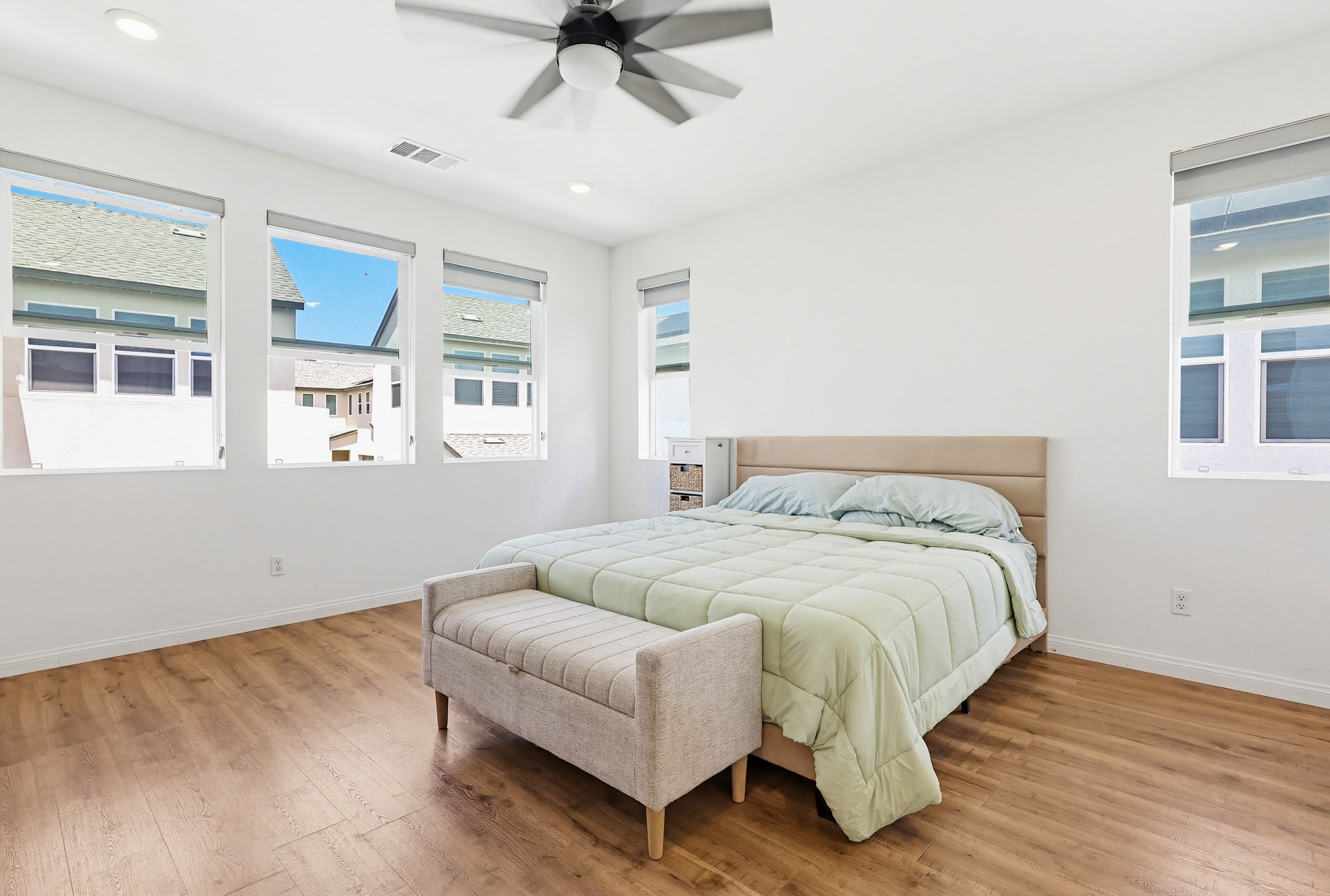 Virtual tour photo 36 of 71 for 1664 Whitmore Lp