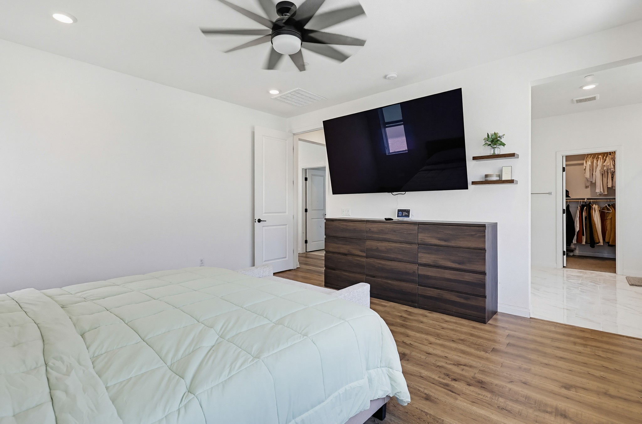 Virtual tour photo 38 of 71 for 1664 Whitmore Lp