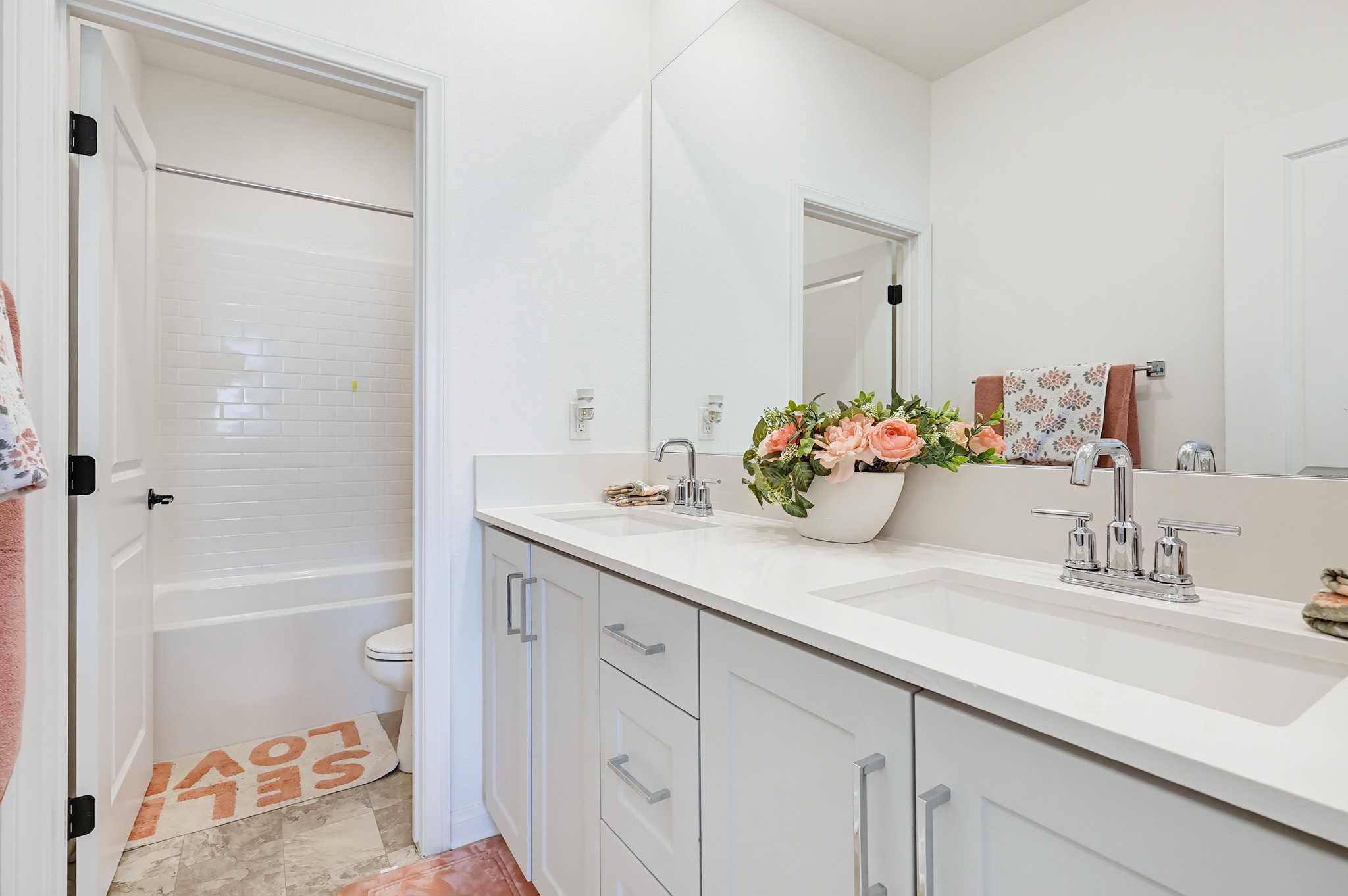 Virtual tour photo 52 of 71 for 1664 Whitmore Lp