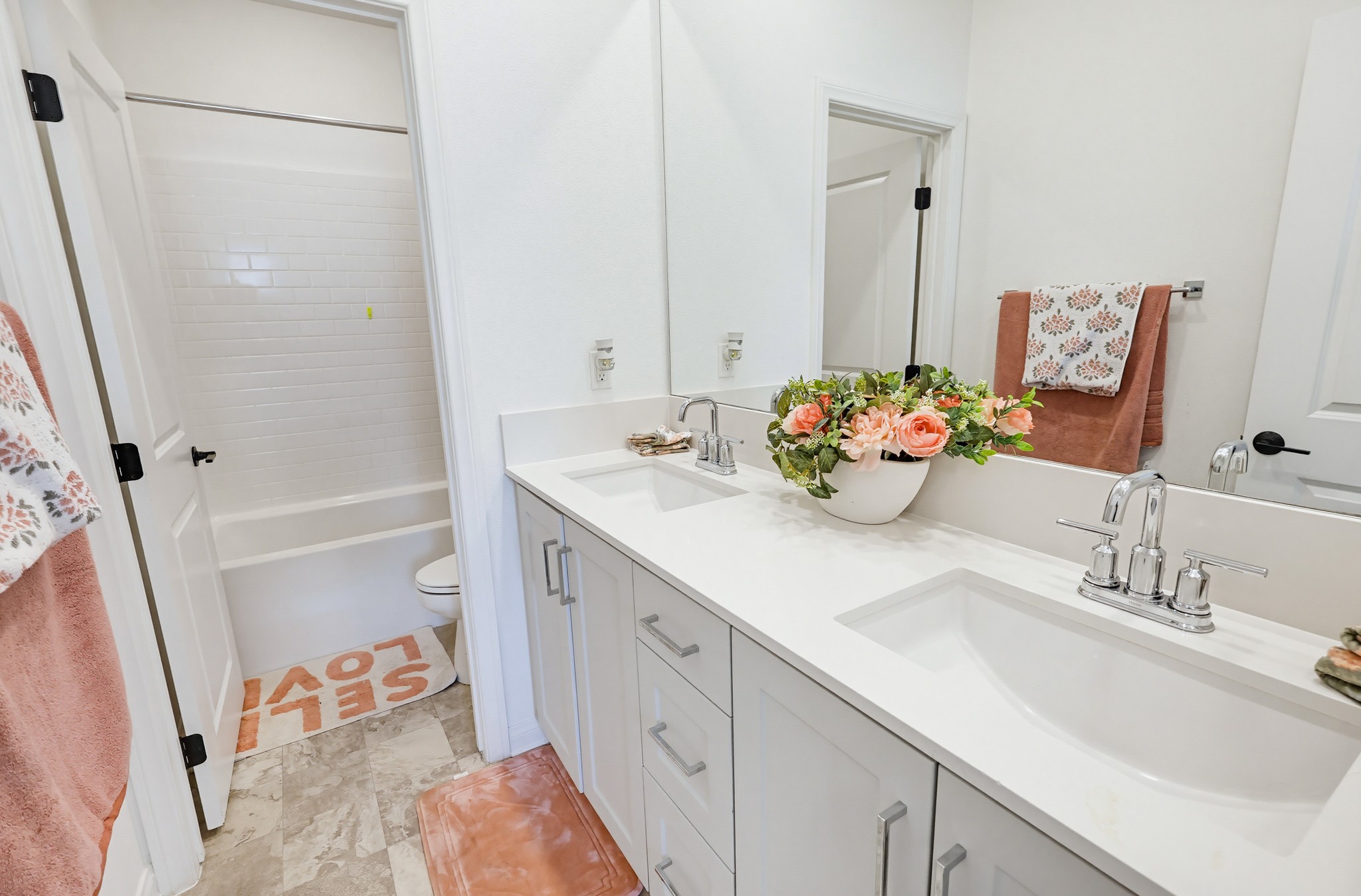 Virtual tour photo 53 of 71 for 1664 Whitmore Lp