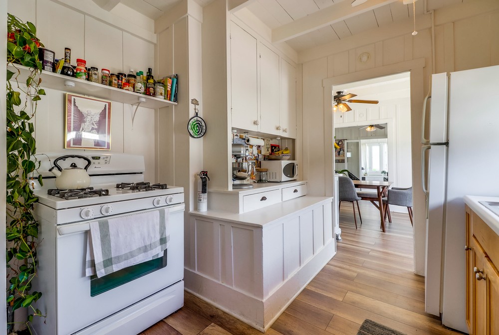 Virtual tour photo 15 of 54 for 1665 Bacon St