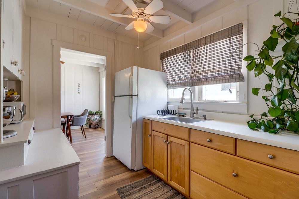 Virtual tour photo 16 of 54 for 1665 Bacon St