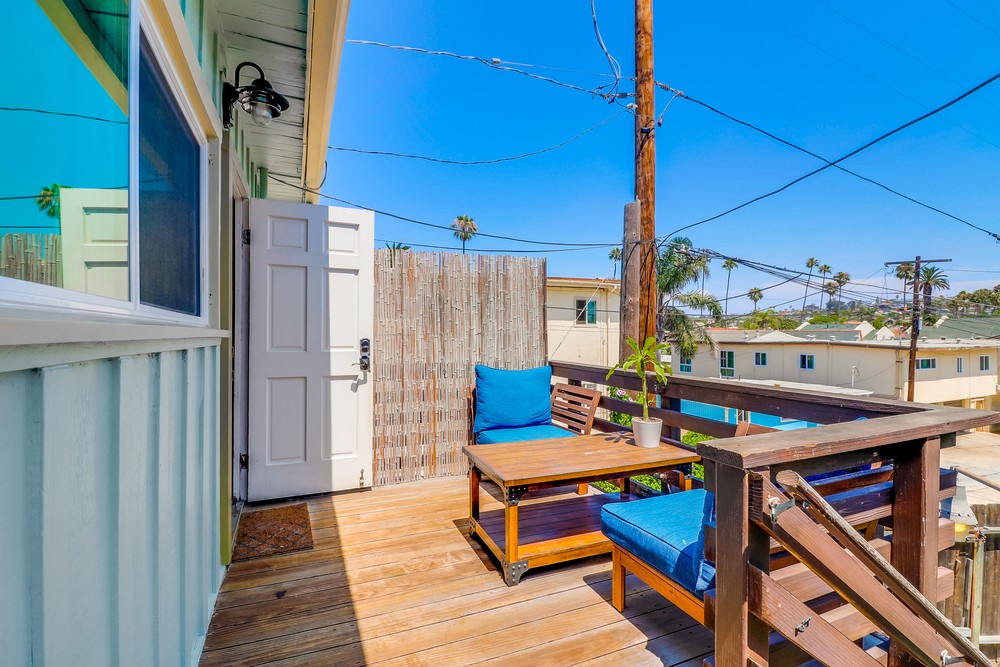 Virtual tour photo 23 of 54 for 1665 Bacon St