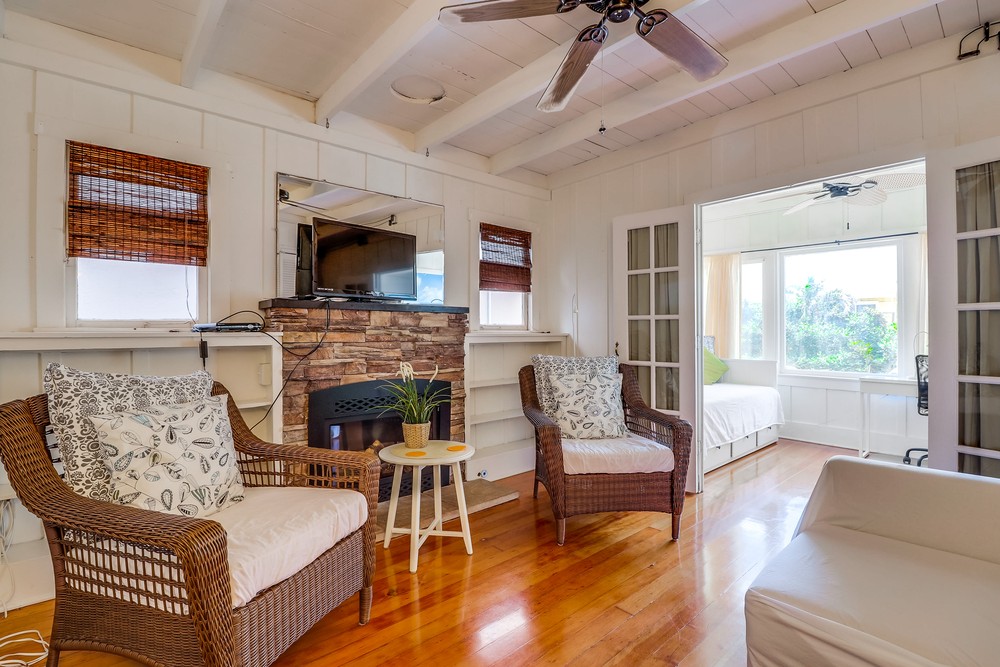 Virtual tour photo 31 of 54 for 1665 Bacon St