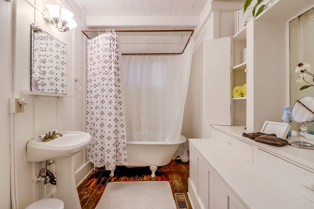 Virtual tour photo 38 of 54 for 1665 Bacon St