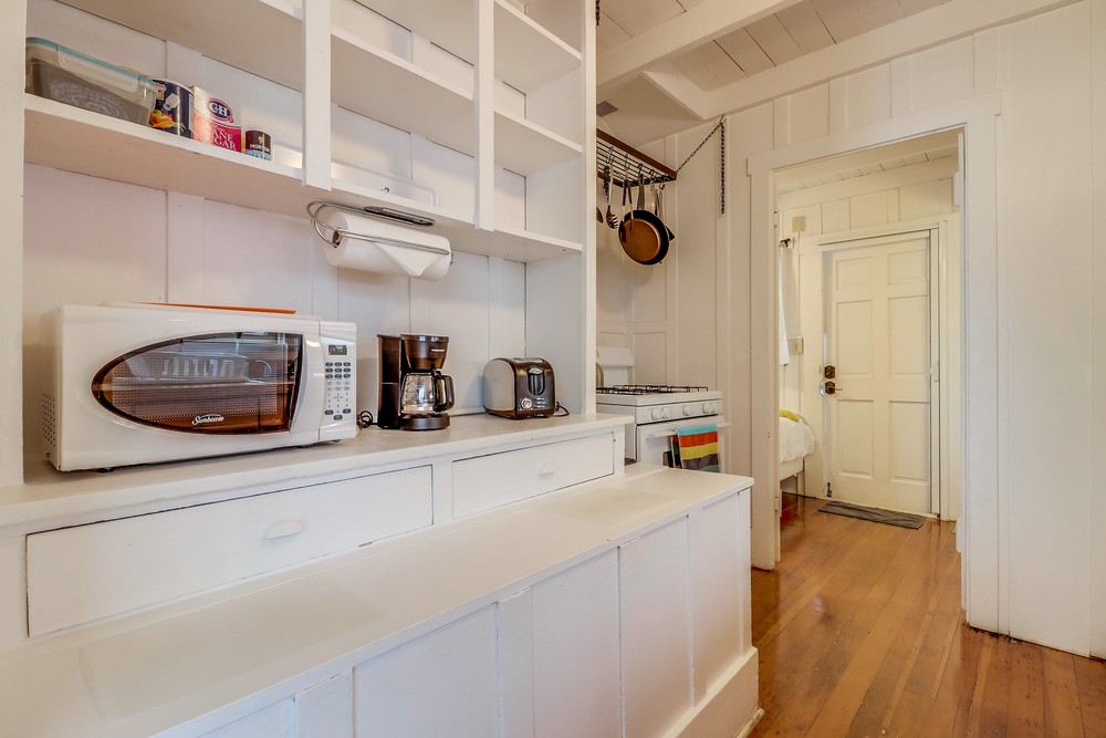 Virtual tour photo 40 of 54 for 1665 Bacon St