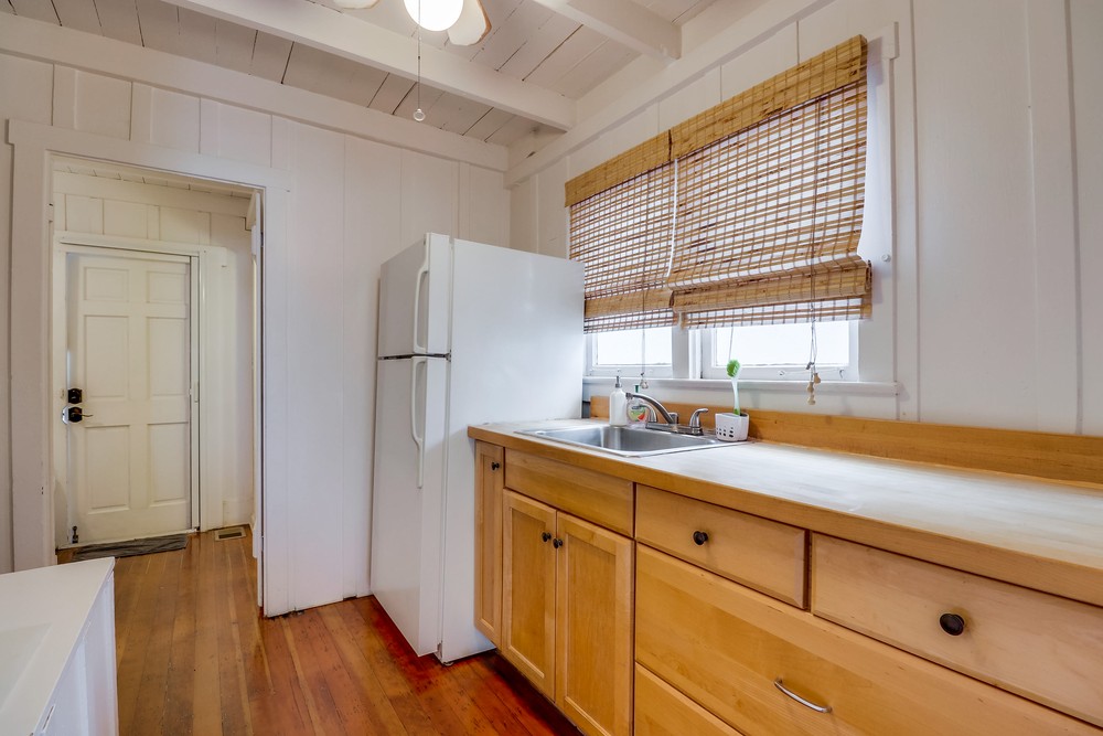 Virtual tour photo 41 of 54 for 1665 Bacon St