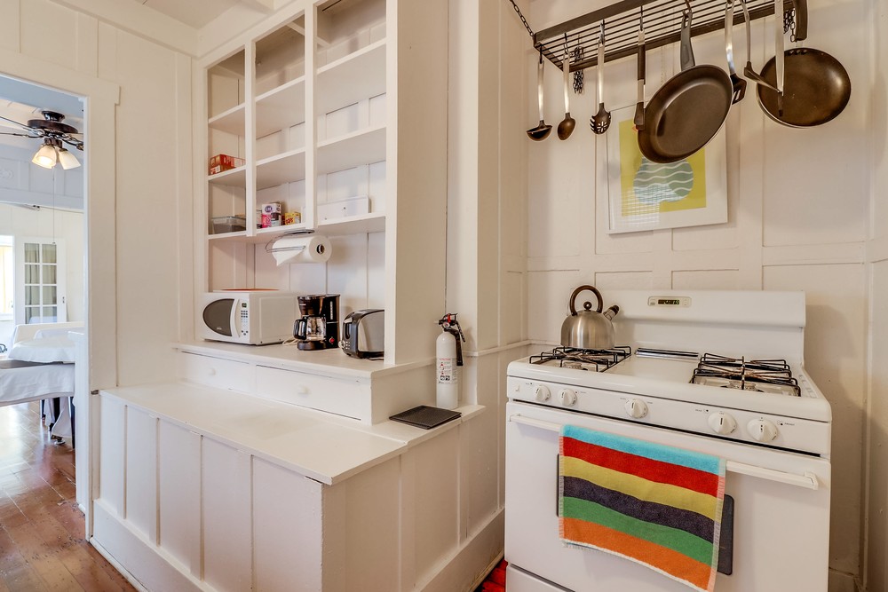 Virtual tour photo 43 of 54 for 1665 Bacon St