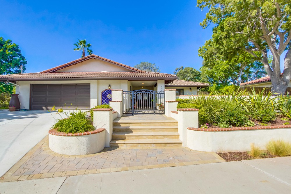 Virtual tour photo 1 of 93 for 1665 Los Altos Road