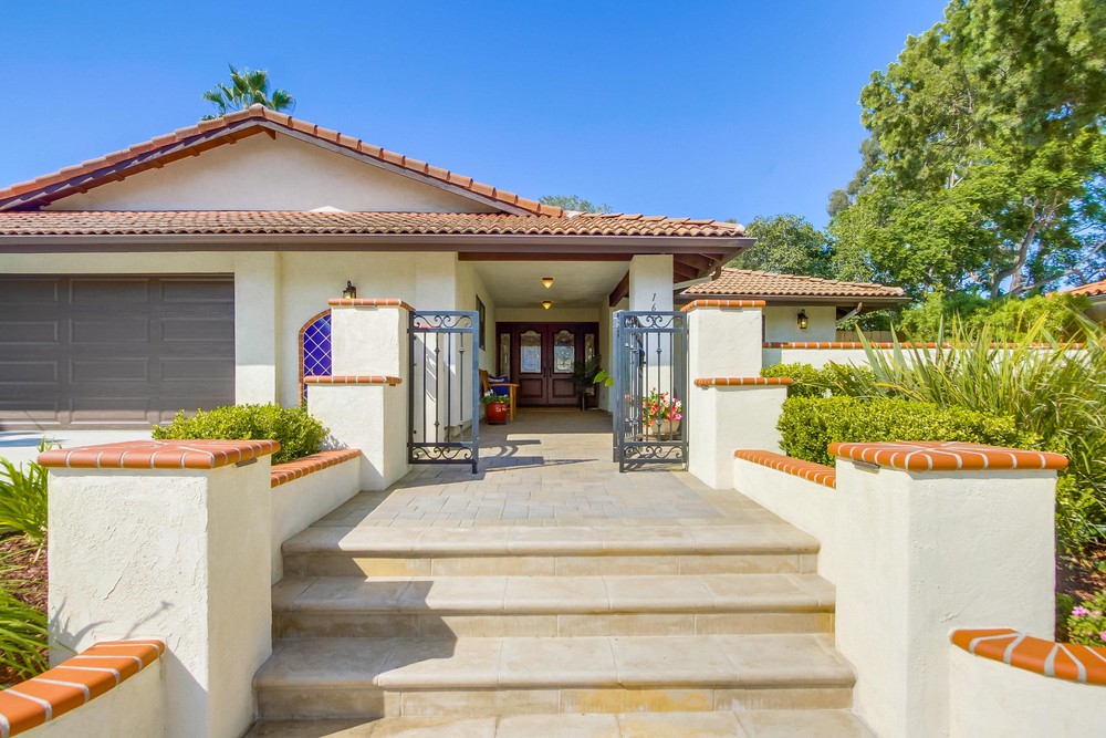 Virtual tour photo 7 of 93 for 1665 Los Altos Road