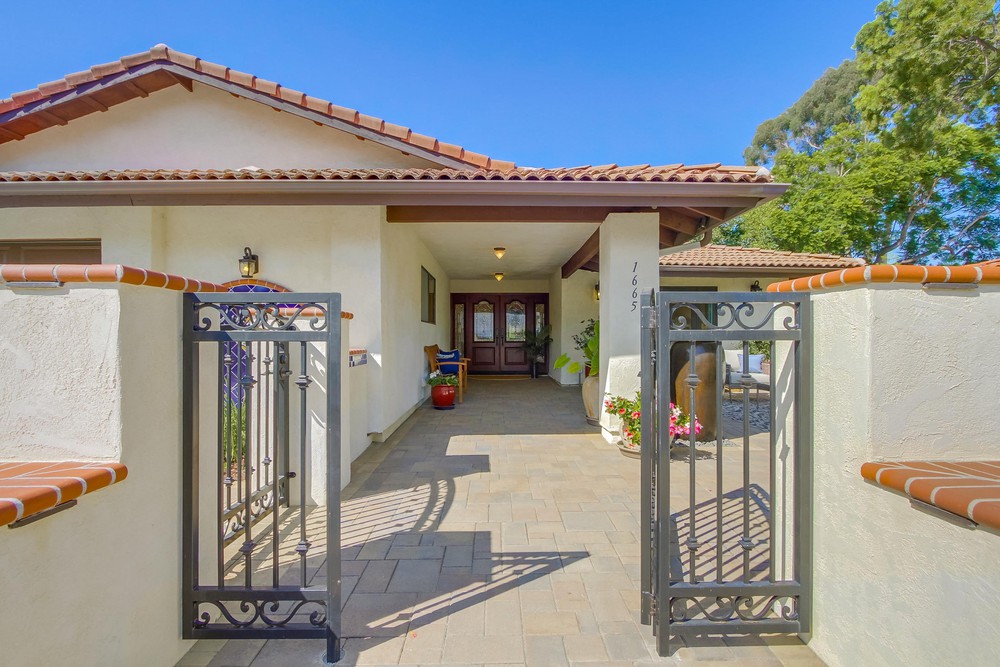Virtual tour photo 8 of 93 for 1665 Los Altos Road