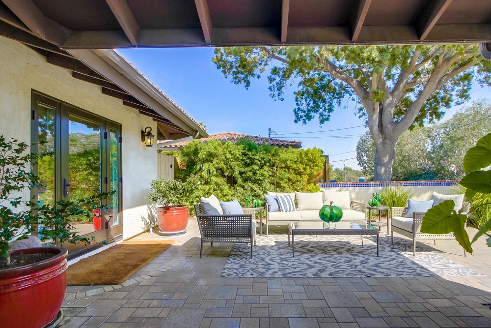 Virtual tour photo 12 of 93 for 1665 Los Altos Road