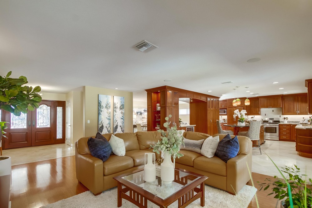 Virtual tour photo 24 of 93 for 1665 Los Altos Road