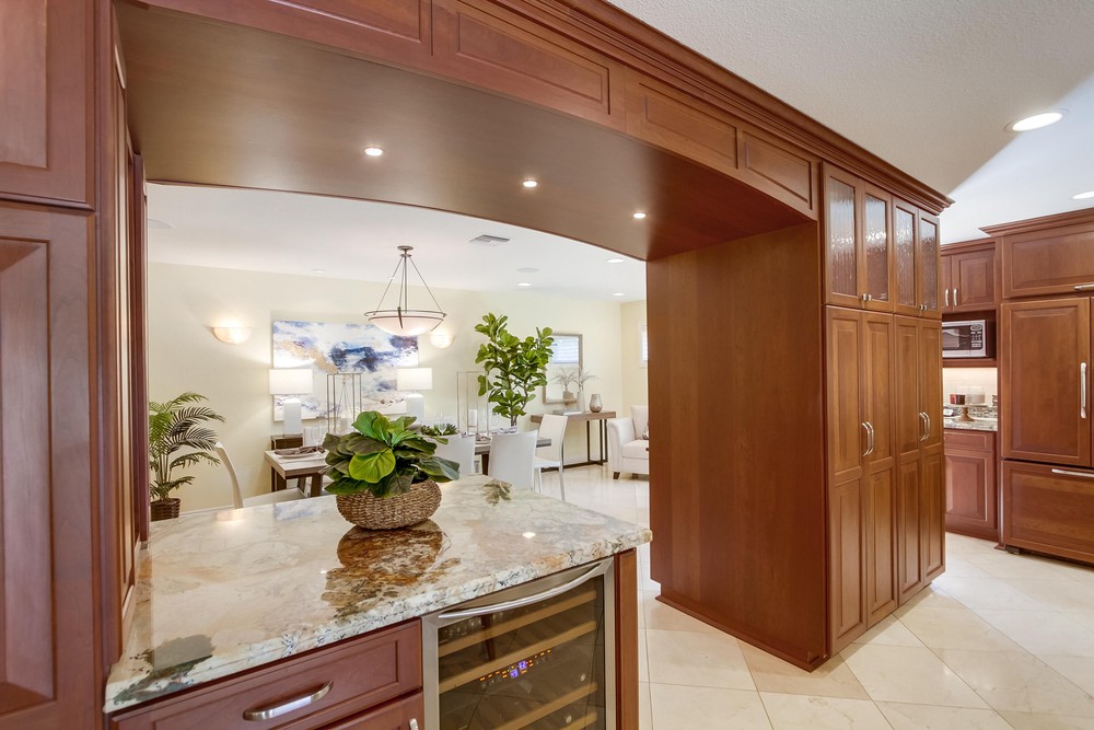Virtual tour photo 25 of 93 for 1665 Los Altos Road