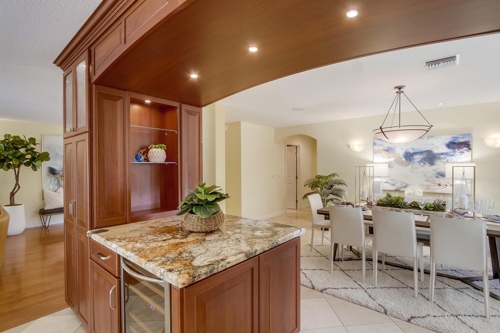 Virtual tour photo 26 of 93 for 1665 Los Altos Road